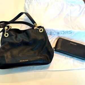 Michael Kors Matching bag and wallet